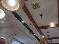 大堂-三人行骨头王火锅(长寿店)