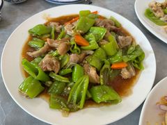 青椒肥肠-东北菜冰城一家人