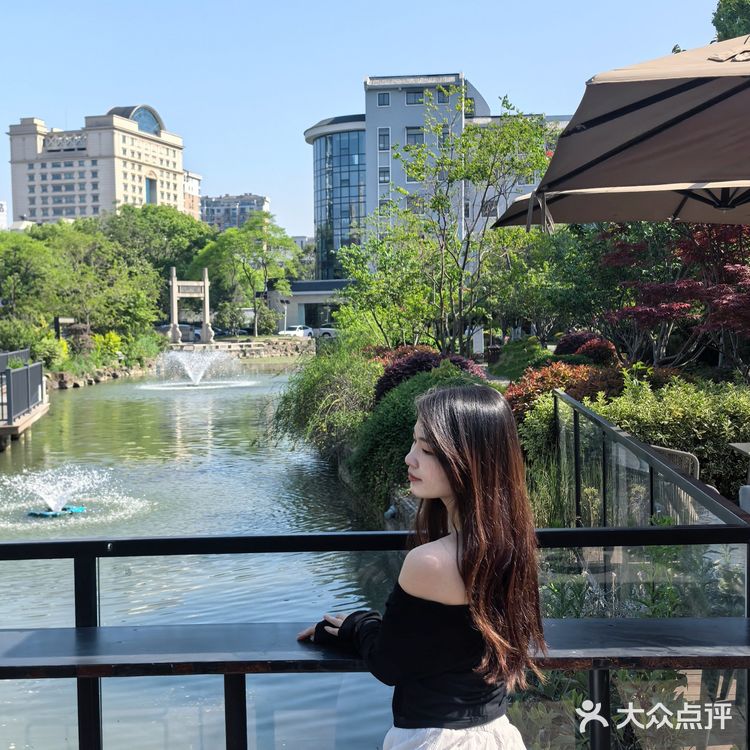  挖到宝️ 解放东路藏了座能吃的『江南园林』