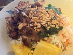 -大头虾越式风味餐厅(光明广场店)