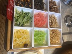 -野山舂·贵州现舂酸汤牛肉(民生路店)