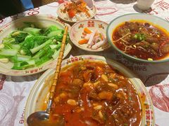 番茄牛肉-耙吉吉川味小酒馆(本地人回头店)
