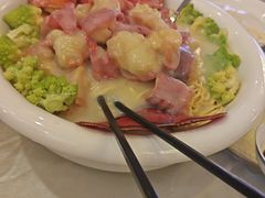 -深圳富苑皇冠假日套房酒店