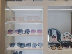 -LOGO眼镜·蔡司品牌折扣店(龙华清湖店)