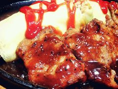 铁板猪排蛋包饭-仁恒美食庭苑