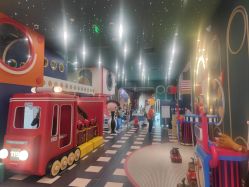 -MELAND CLUB亲子乐园·派对·餐厅(北京芳圆里ID MALL店)