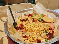 -红渡小香·牛肉麻辣香锅(车站南路店)