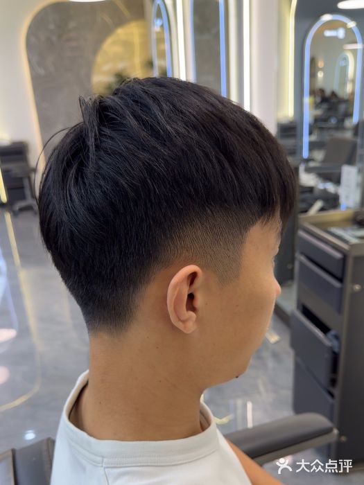 苏奇发型·烫发染发(优越店)图片