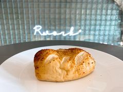 芝士粒火腿包-RWORK·COFFEE(滨江店)