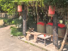 -土砂锅生态山庄·非遗砂锅雅鱼