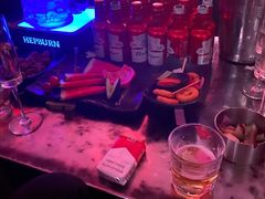 -简奥斯汀·赫本酒吧