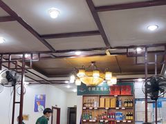 -湖南人家湘菜馆(镇江路店)