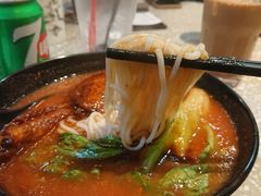 秘製雞翼蕃茄湯米線-华嫂冰室(湾仔店)
