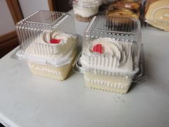 鲜奶小方蛋糕-红宝石·鲜奶小方(万航店)