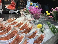 -雍容荟帝王蟹活龙虾展台自助(IFS黑金店)