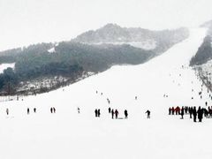-辽阳弓长岭温泉滑雪场