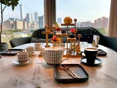 -The ROOF (通盈中心店)