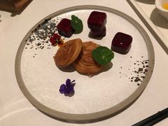 红酒鹅肝葱油饼-广州富力丽思卡尔顿酒店·丽轩·粤菜