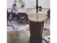 浓郁咖啡拿铁-星巴克(西藏路店)