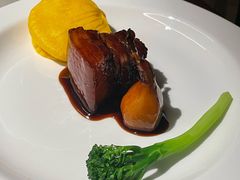 招牌茨菇红烧肉配荷叶夹-淮扬府(安定门店)