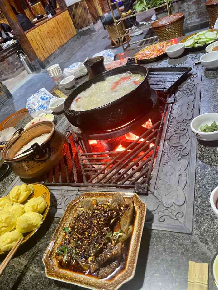 丽江火塘人家-"买了深航的深情飞,和小姐妹约了第一站打卡.