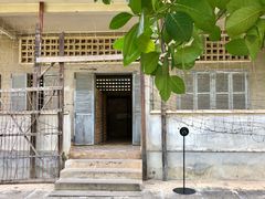 -吐斯廉屠杀博物馆