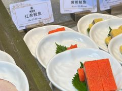 -雍容荟帝王蟹活龙虾展台自助(IFS黑金店)