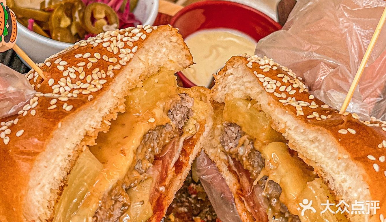 跨越整个郑州也要来吃的碳烤肉 但丁市集给的浪漫