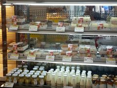 面包甜点陈列柜-老大昌(淮海中路店)