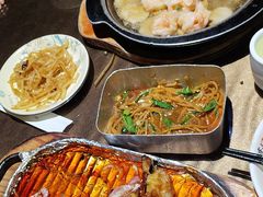 -东口码头·烧鸽子·鱼头泡饼·地方菜(金鹰悦城店)