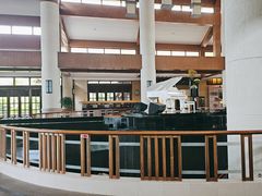 -亚龙湾喜来登·美景台大堂吧