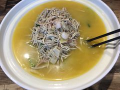 -香山湖家家宴(中山陵店)