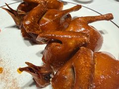 玻璃皮润烧乳鸽皇-北京厨房(SKP店)