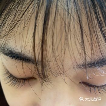 刚好下班和姐妹一起约做了个睫毛 美美哒 我们是打电