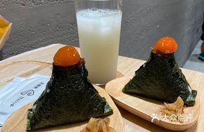 Thick Egg Sauce Beef Donburi Rice Ball
