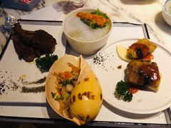 -雍和会海鲜姿造自助(湖东路店)