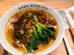 霸都肥肠牛肉面-每碗面馆(新鸿安大厦店)