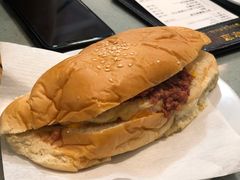 招牌咸牛肉芝士猪仔包-华嫂冰室(尖沙咀店)