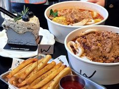 -W COLLECTIVE  DESSERT SHOP