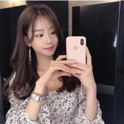 -AYO SALON