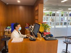-无奔眼镜·蔡司·依视路授权店(马家堡店)