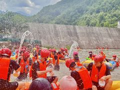 -尧山大峡谷漂流