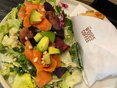 三文鱼牛油果沙拉+美式牛肉三明-THE WOODS 简餐 (国贸商城店)