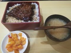 香焖排骨饭-和风拉面