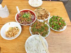 -十一街苍蝇馆子转经消江湖菜(九眼桥十一街店)