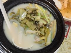 -鹏城人家海鲜酒家·23年老字号(较场尾店)
