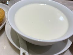 老香港鲜奶冻-香港百合居(LCM置汇旭辉广场店)