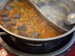 -老石黑山羊毛驴肉火锅(金凯广场店)