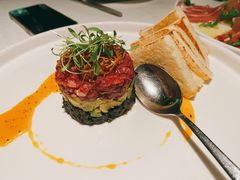 牛肉塔塔配牛油果黑橄榄酱-Solo(衡山路店)