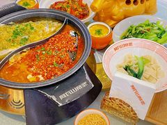 -阿瓦山寨·湘菜现炒·剁椒鱼头王(咸阳总店)